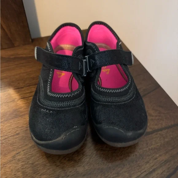 PLAE Black and Pink Mary Jane Dress Shoes - Picture 2 of 4